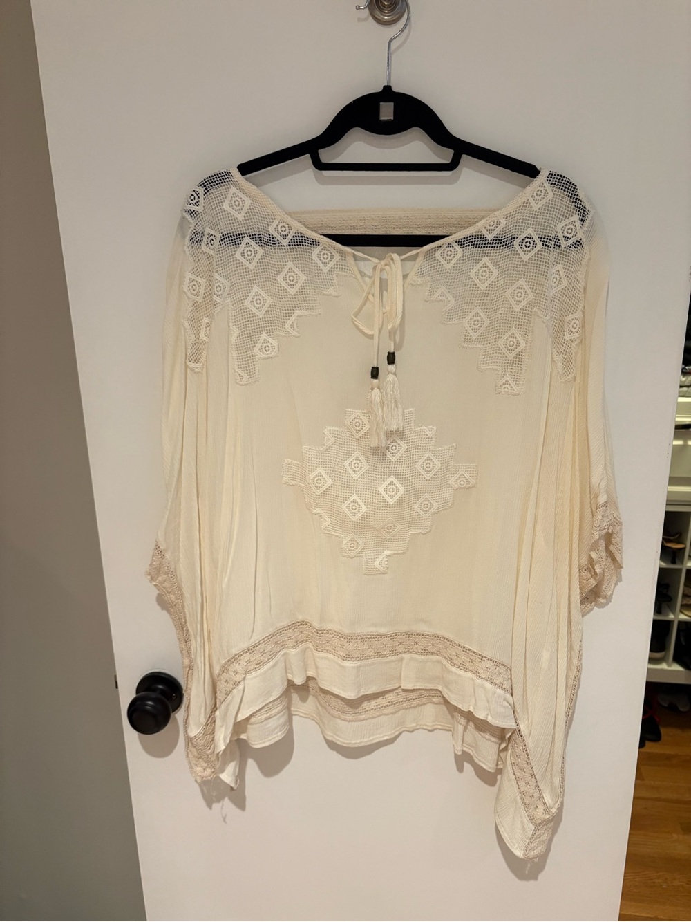 Knox Rose Cream Crochet-Embroidered Peasant Poncho